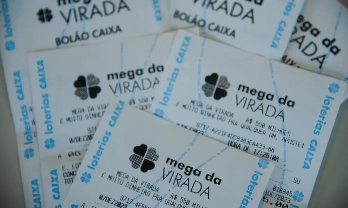 Mega da Virada sorteia prêmio histórico de R$ 1 bilhão nesta quarta-feira