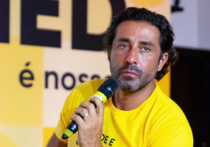 Obra atribuída ao presidente da Cimed é acusada de irregularidades urbanísticas e danos a imóveis vizinhos