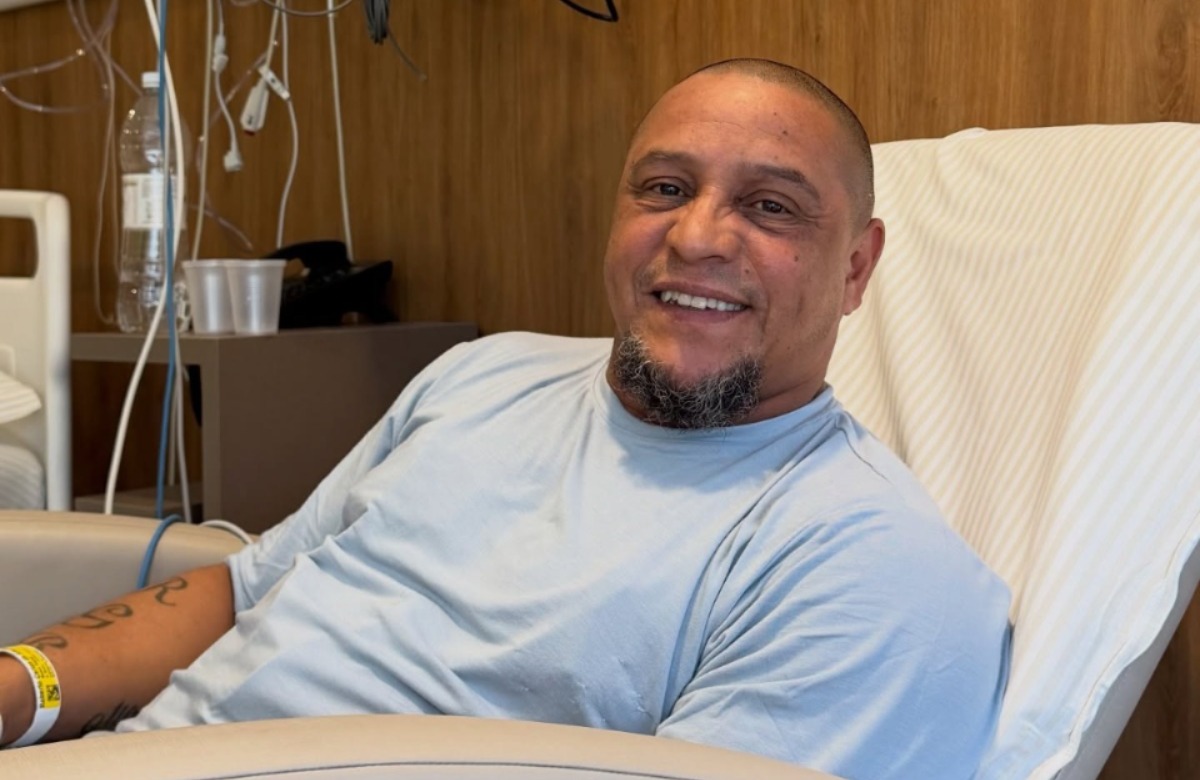 Imagem - Roberto Carlos passa por cirurgia cardíaca e segue em observação no Brasil