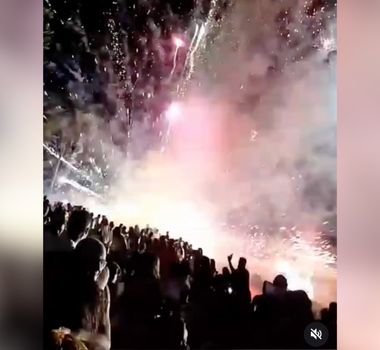 Imagem - Queima de fogos causa susto e correria em praia de Angra dos Reis