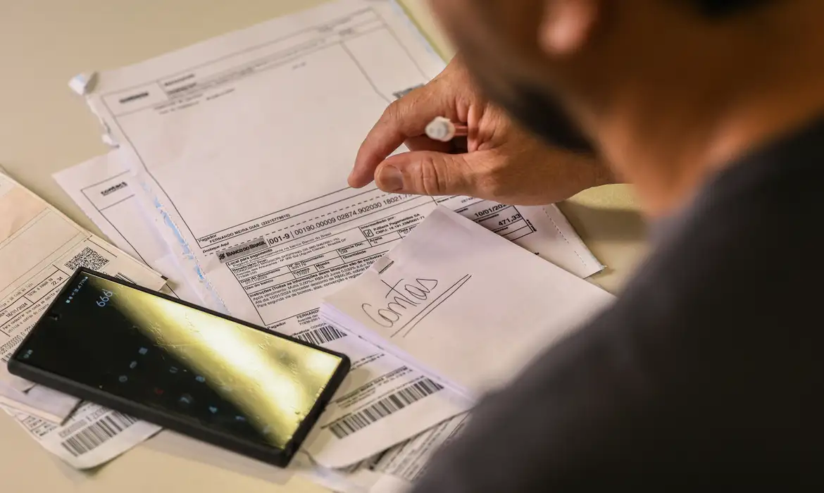 Imagem - Salário mínimo de R$ 1.621 começa a valer nesta quinta-feira