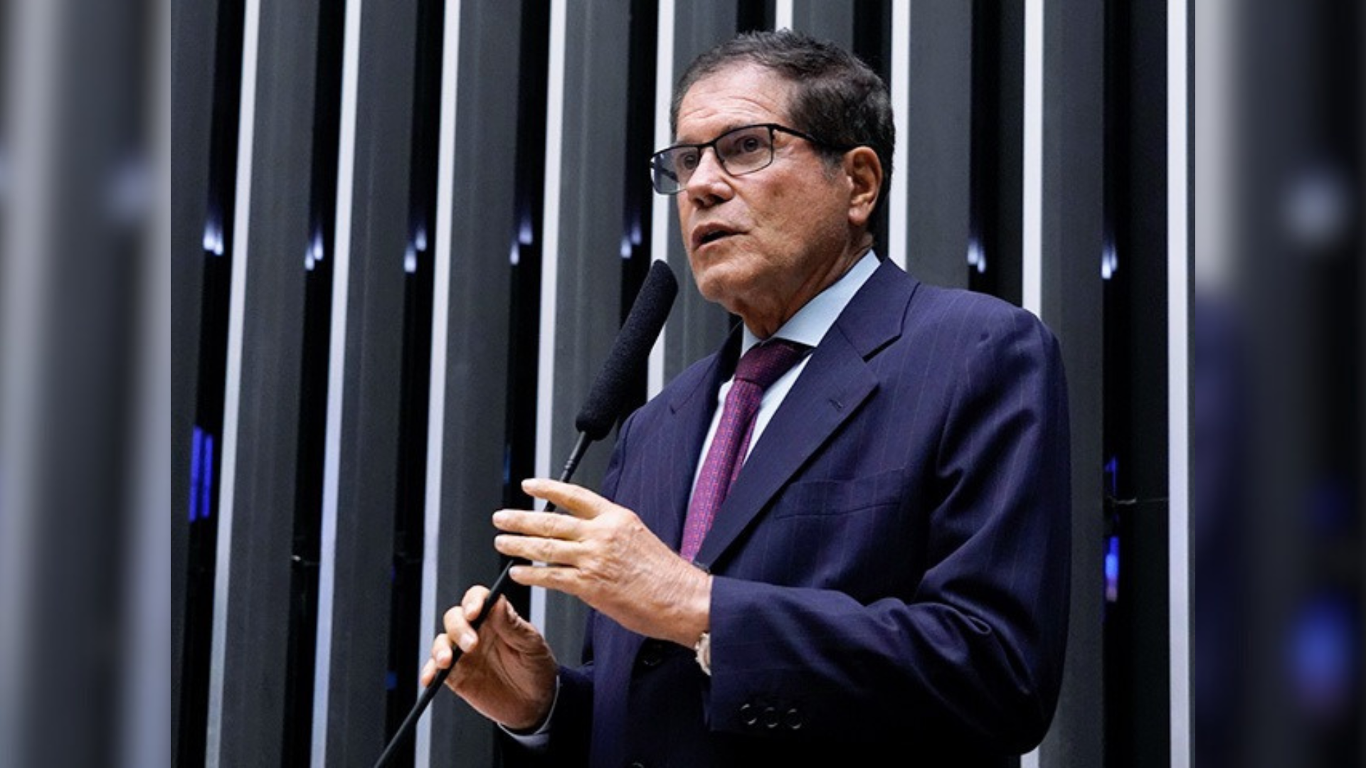 Parlamentar compara projeto a um “Cristo Redentor” e diz que monumento pode atrair turistas