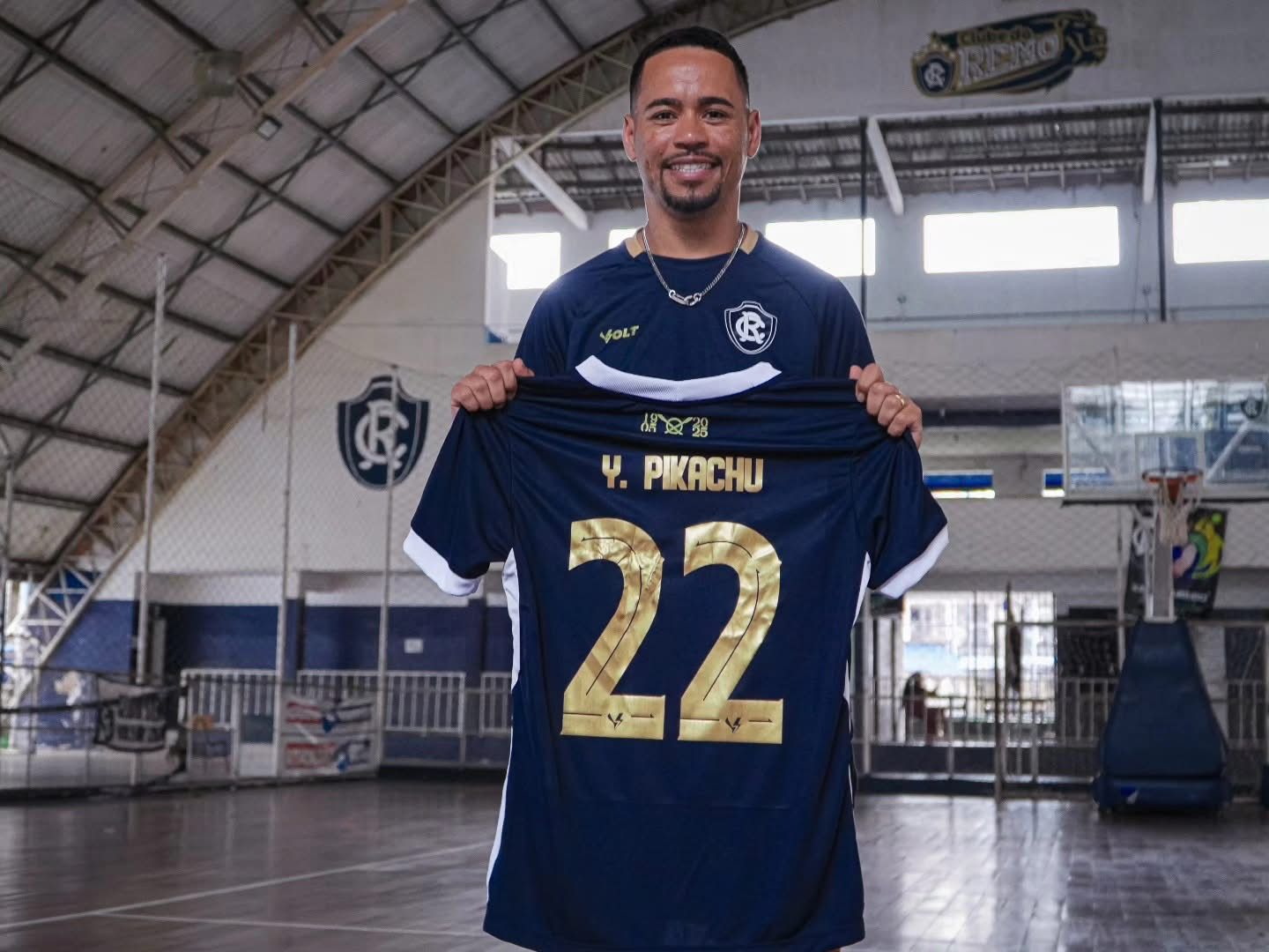 Imagem - Yago Pikachu posa pela primeira vez com a camisa do Clube do Remo