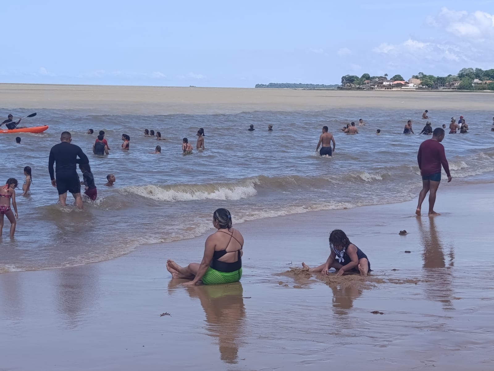 Imagem - Leia sobre praias no final de ano, rodízio de padres nas paróquias e volta do recesso forense