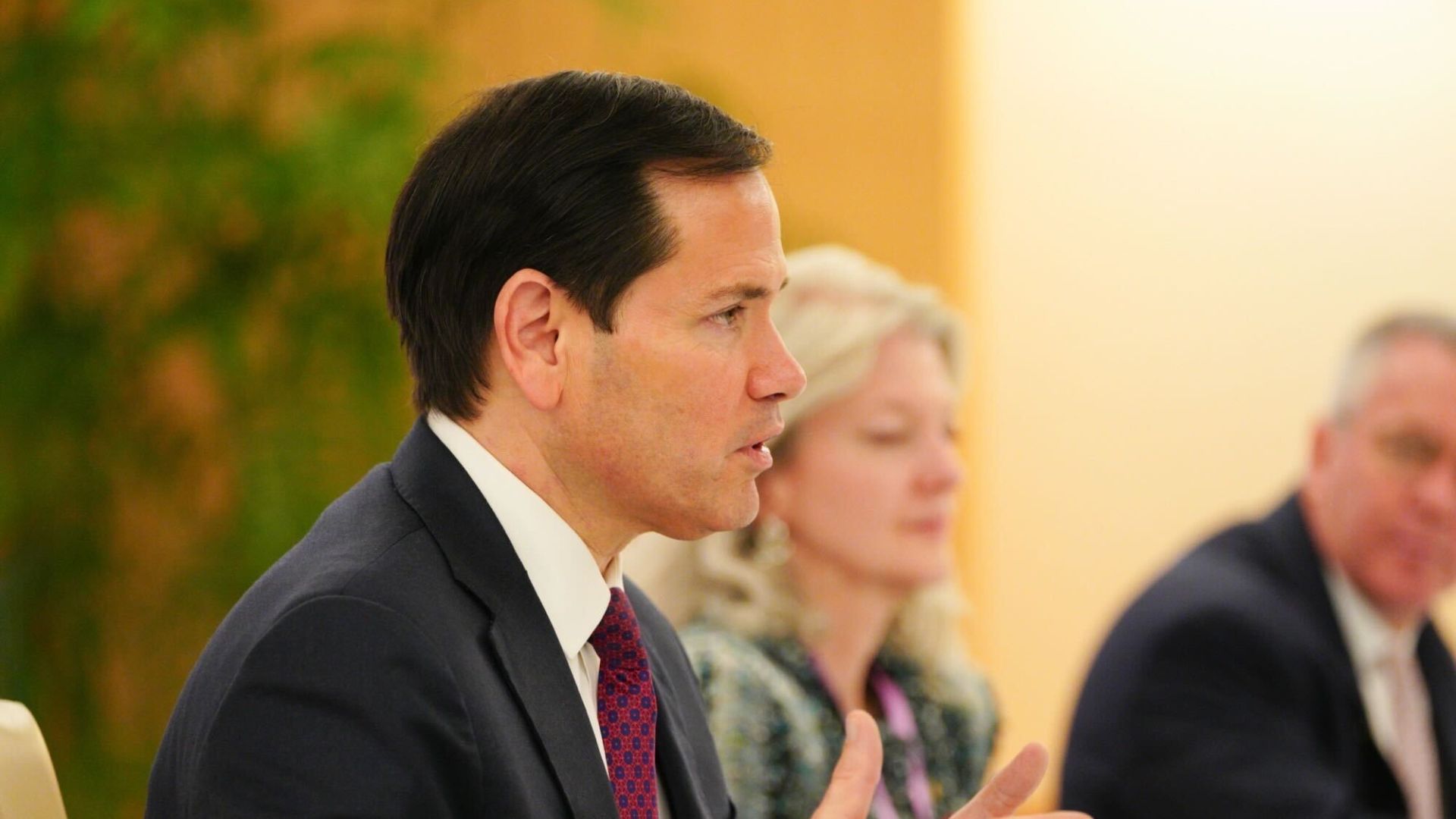 Marco Rubio diz que Maduro enfrentará julgamento nos EUA.