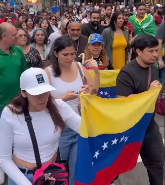 Imagem - Ato na avenida Paulista reúne venezuelanos e bolsonaristas em apoio à prisão de Maduro