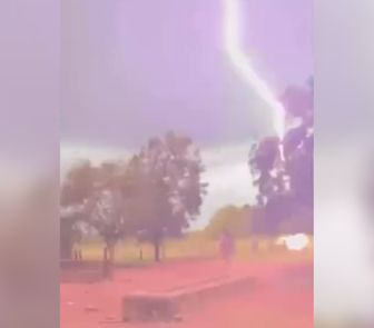 Imagem - Raio cai a poucos metros de homem na zona rural da Bahia