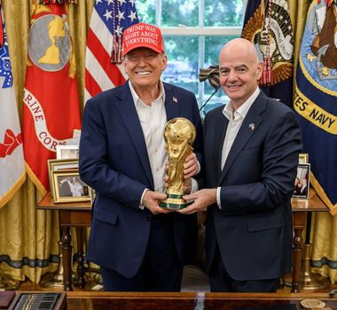 Imagem - Deputado dos EUA pede esclarecimentos a Infantino sobre relação entre Fifa e Trump, diz jornal