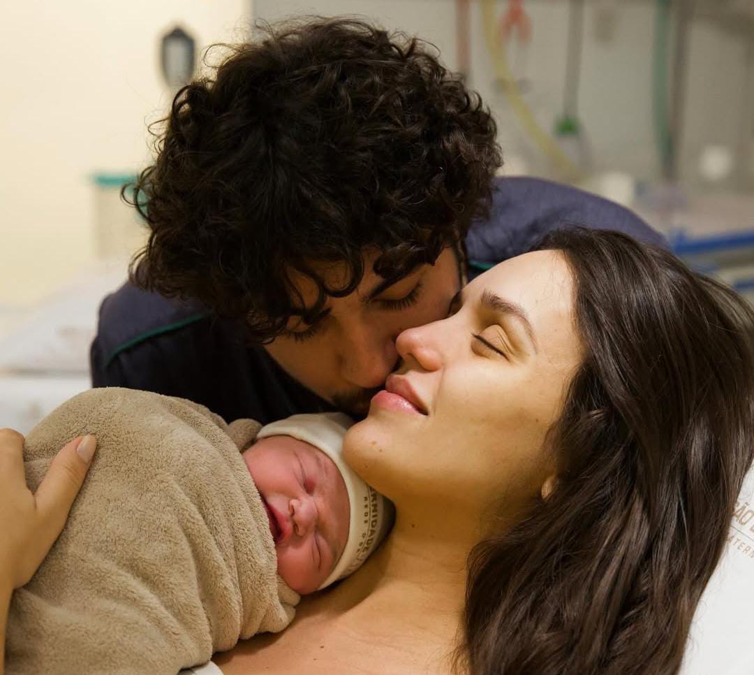 (Registro do nascimento de Zuza Helena, filha de Rafa Kalimann e Nattan.)