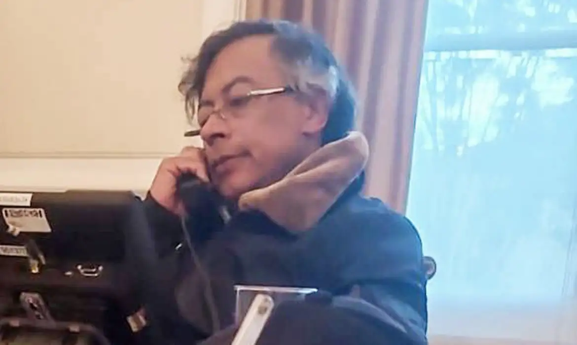 (Gustavo Petro, presidente da Colômbia)