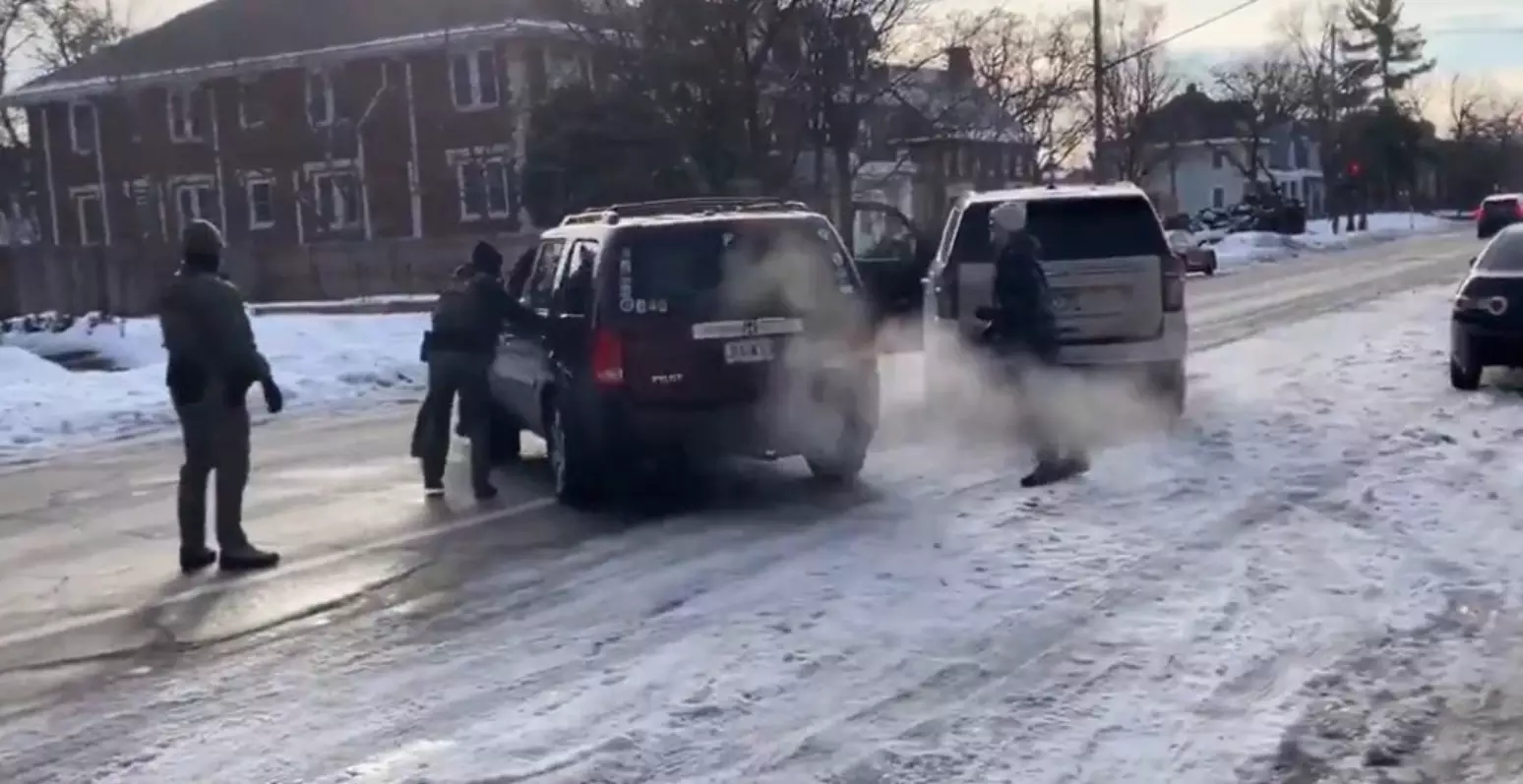 Imagem - Minneapolis protesta após morte de cidadã dos EUA pela polícia do ICE