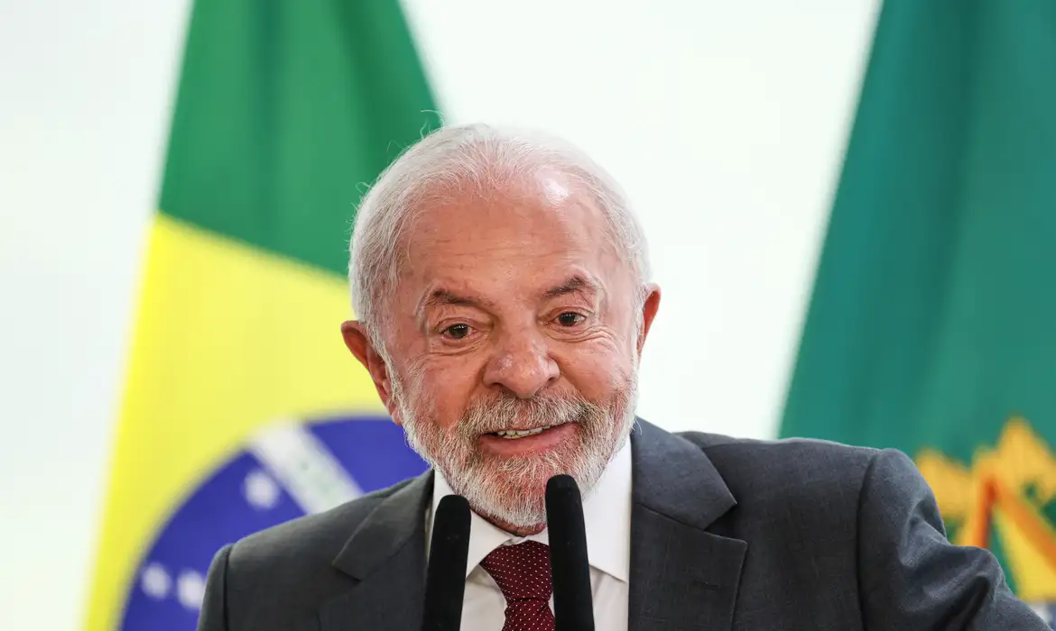 (Presidente do Brasil Luiz Inácio Lula da Silva)