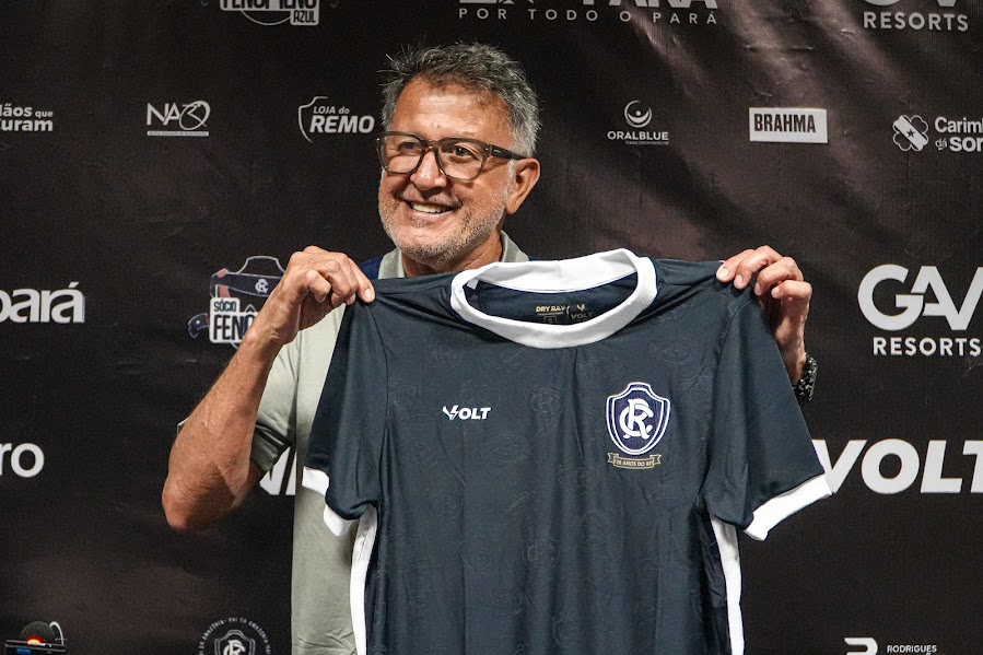 Colombiano deu sua primeira de imprensa - 