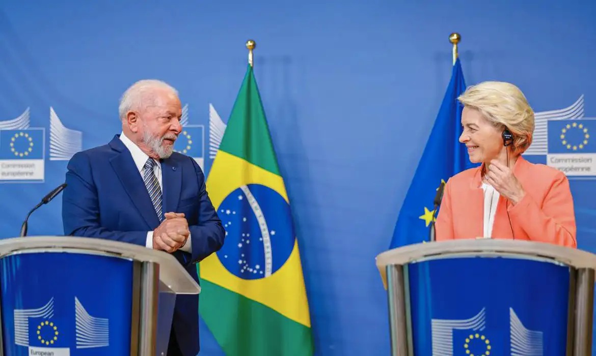 Para Lula, o tratado é uma vitória do diálogo e da cooperação entre países, além de um marco para o multilateralismo após 25 anos de negociações.