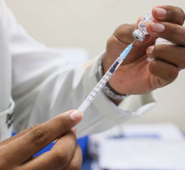 Imagem - Anvisa rebate fake news e reforça segurança da vacina contra gripe