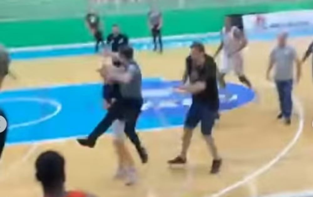 Imagem - Confusão marca jogo do NBB e árbitro é agredido após vitória do Caxias do Sul