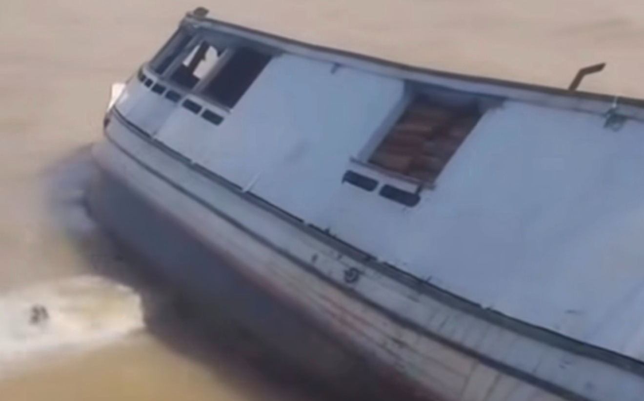 Barco naufragou na Ilha do Marajó