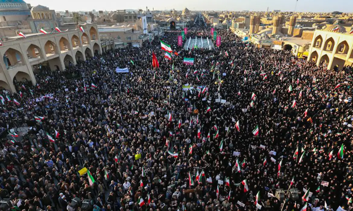 Governo brasileiro informa que não há registro de brasileiros entre mortos.