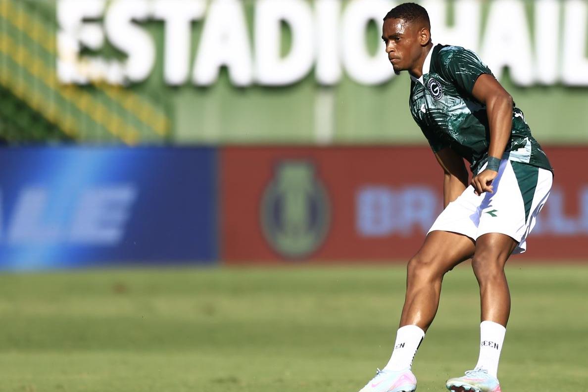 Jajá está perto de acordo com o Leão - 