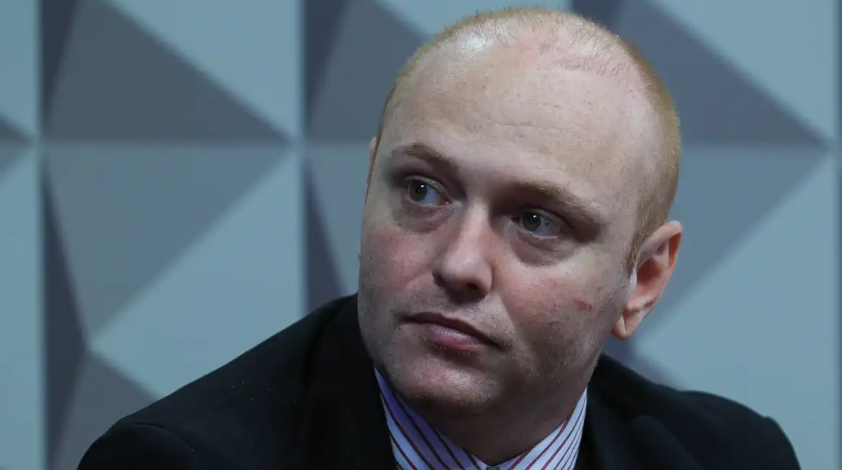 Imagem - Defesa de hacker pede ao STF redução de pena com base em indulto de Natal de Lula