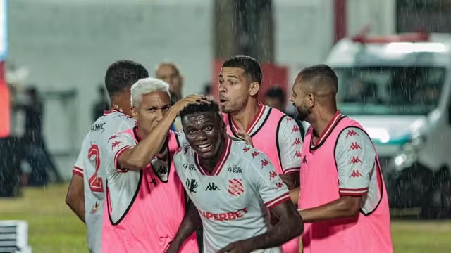 Bangu venceu o Flamengo por 2 a 1 - 