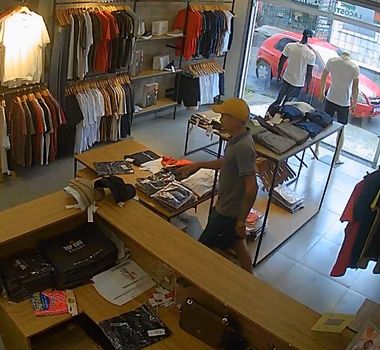 Imagem - Vídeo: criminosos invadem loja em Belém e na fuga levam funcionária como refém