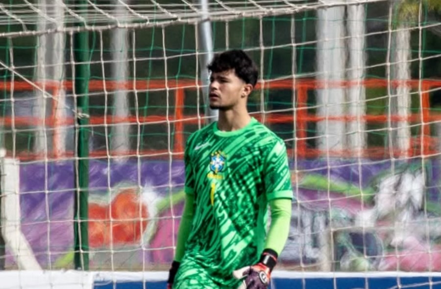 Segundo ele, o pai o procurava há anos pedindo uma oportunidade para conversar e apresentar sua versão da história.

