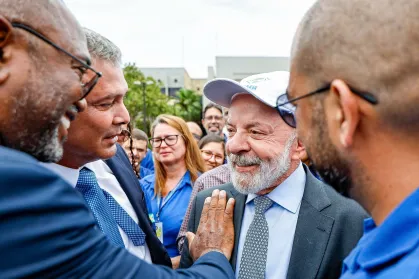 Segundo Lula, Bolsonaro chegou a reunir cerca de 30 milhões de seguidores “mesmo falando bobagem”

