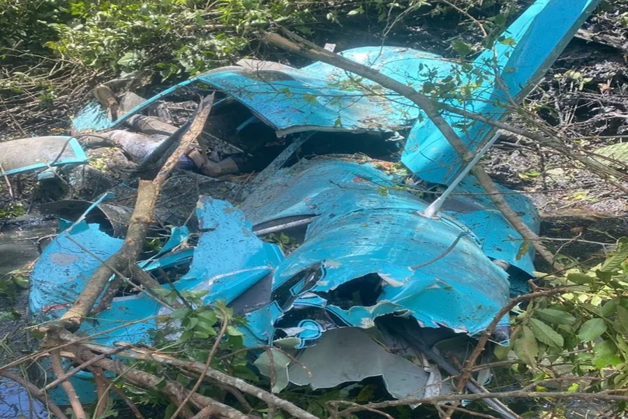 Imagem - Helicóptero cai em área de mata no Rio de Janeiro; três pessoas morreram