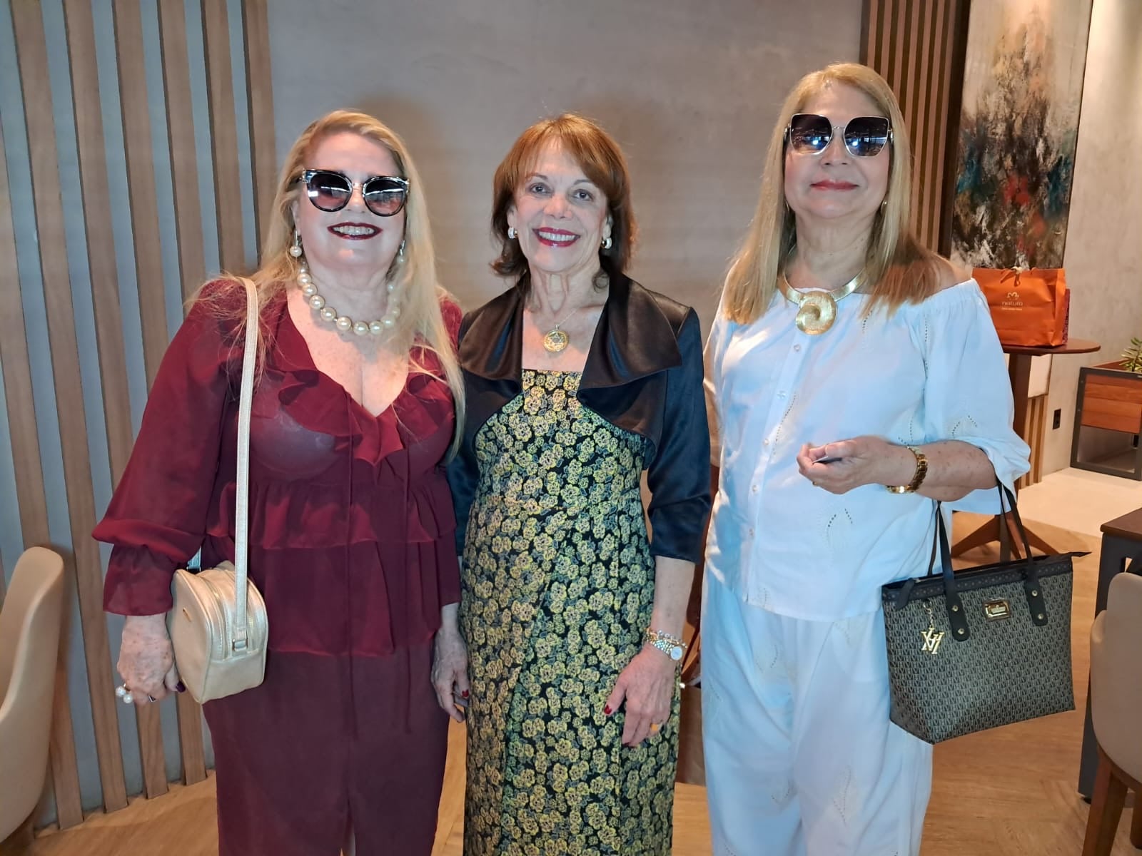 Beth Coutinho Jorge com Safira e Milly Moreira