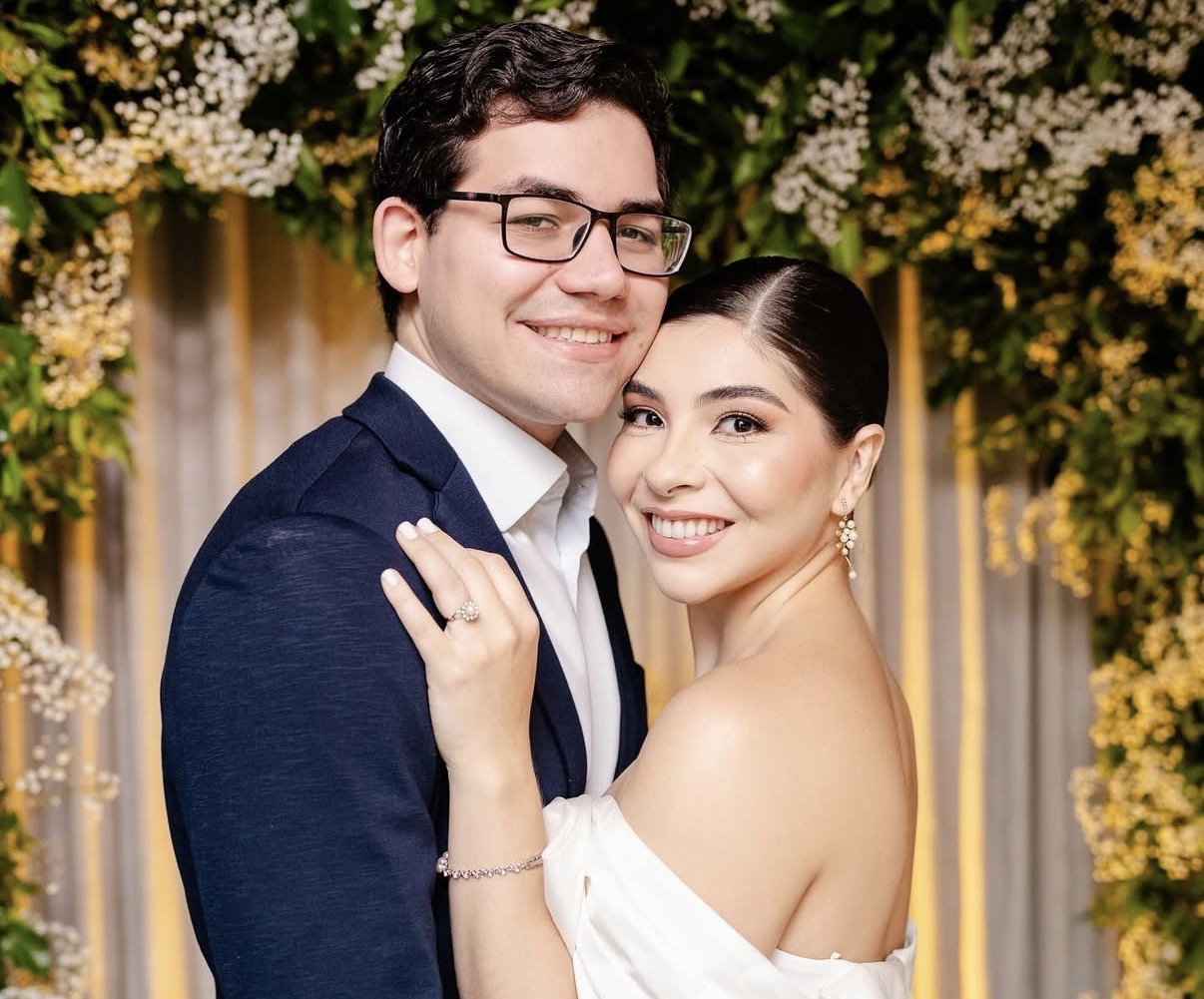 Os noivos, Bárbara Paiva e Renan Buhrnheim, nos preparativos finais para o dia do “Sim”, em São Paulo