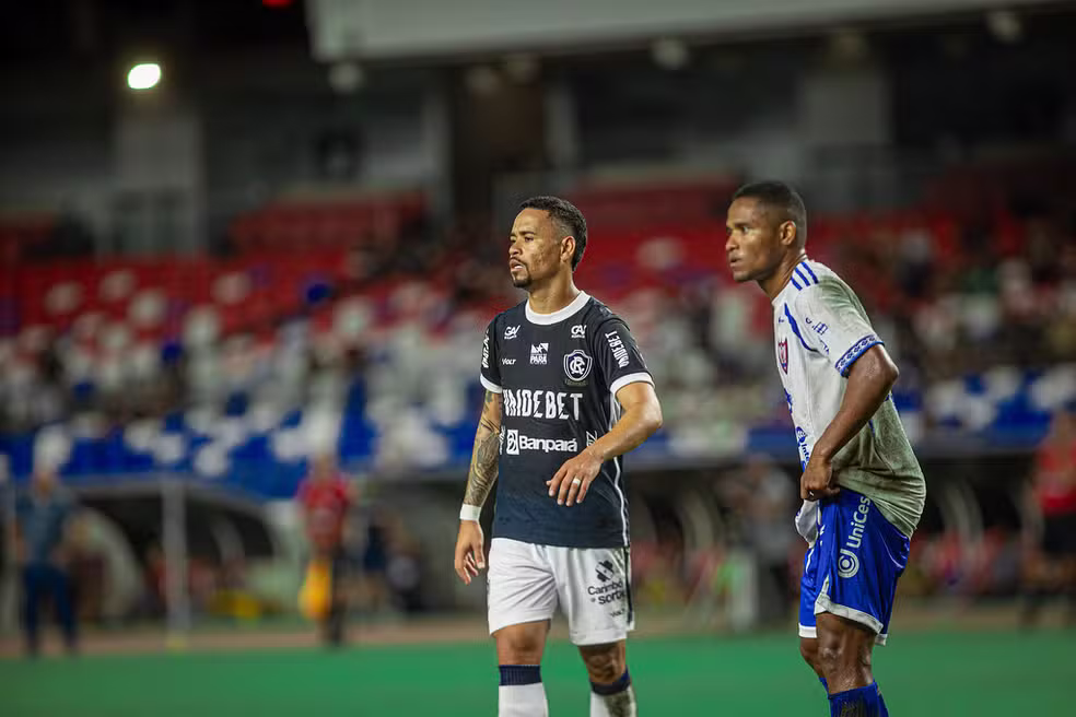 Imagem - Lateral dedica jogo do Águia a preparador e pede orações a técnico