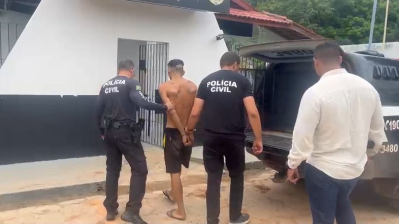 Confusão durante festa no centro da cidade terminou com um jovem morto e outro ferido gravemente