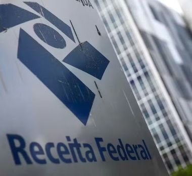 Imagem - Leilão da Receita Federal tem iPhone 15 a partir de R$ 1,3 mil e carro por R$ 80 mil; saiba como participar