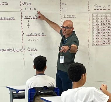 Imagem - Receita nega aumento de imposto para professores com novo piso