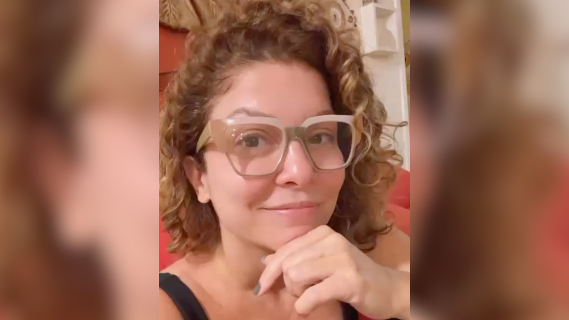 Ex-paquita falou sobre o assunto ao responder fãs nas redes sociais e relembrou relação com a apresentadora