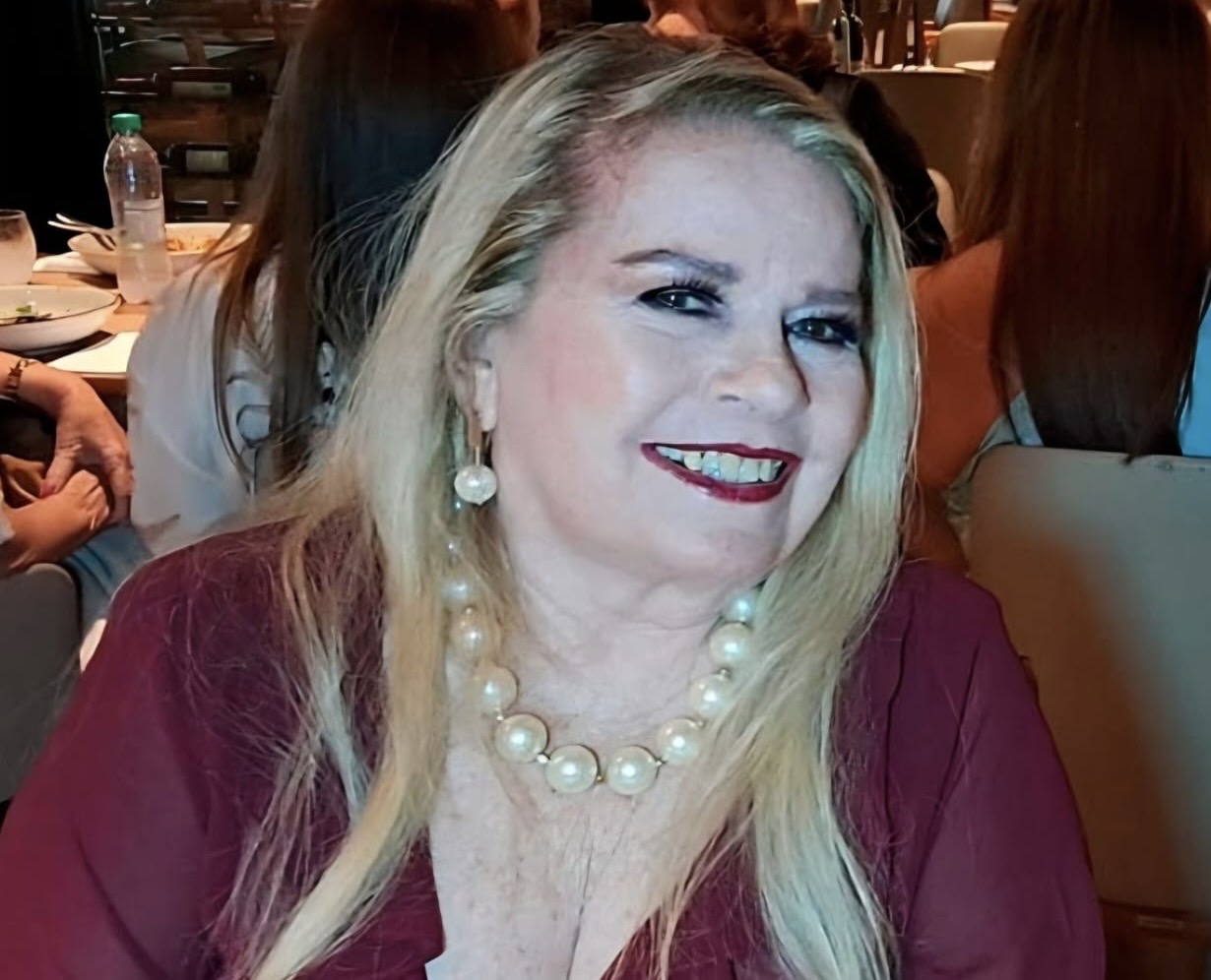 A coluna faz tintim à amiga Beth Jorge, aniversariante da semana