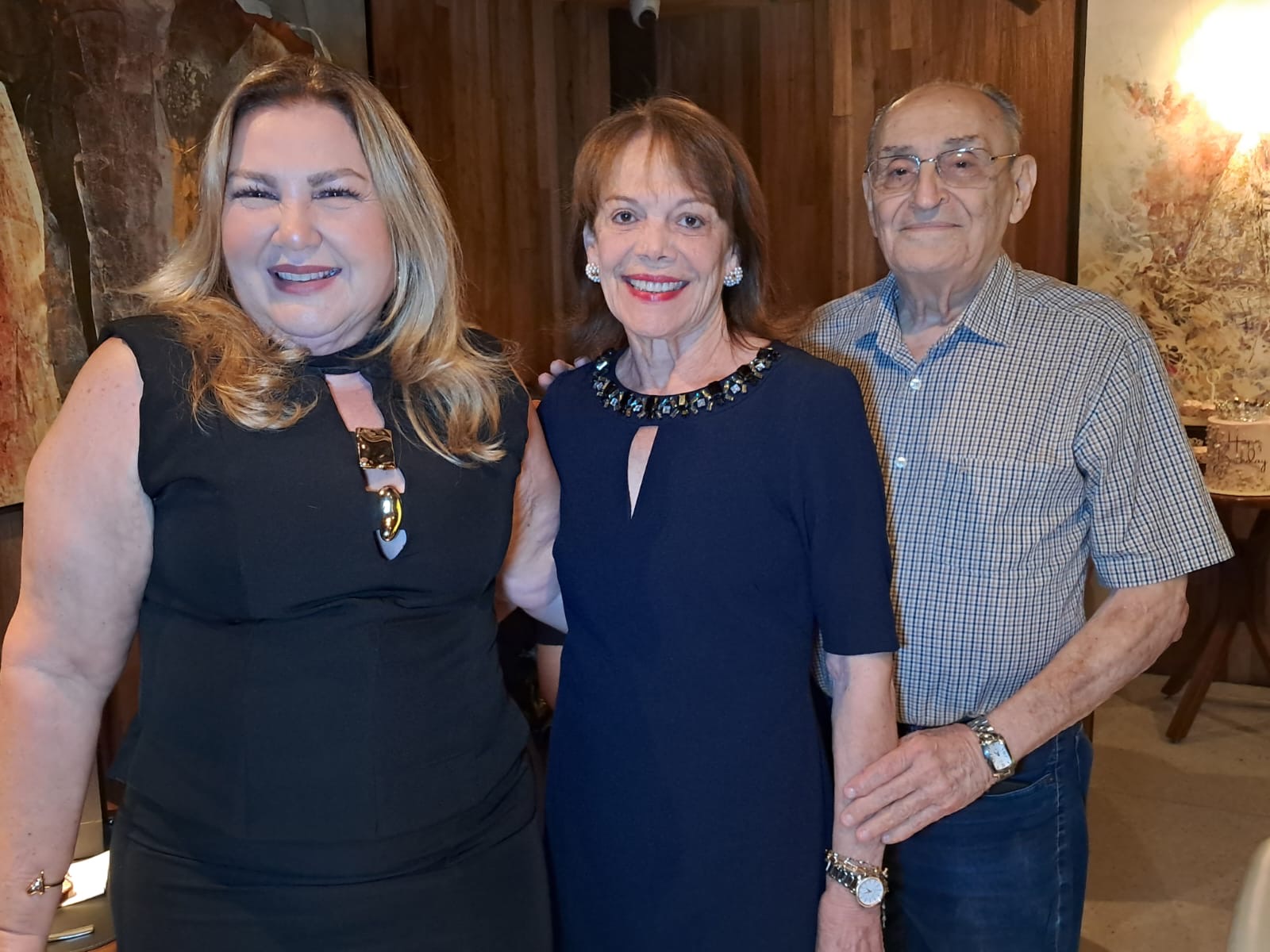 Rosana e os amigos, Safira e Elias Benzecry