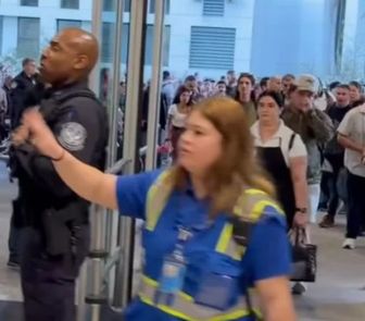 Imagem - Em Miami, aeroporto é esvaziado após suspeita de bomba em bagagem suspeita