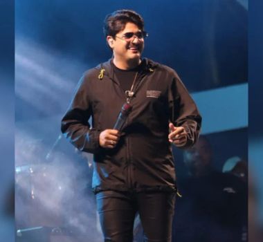 Imagem - Justiça decreta prisão preventiva de cantor investigado por agressão à esposa na Paraíba