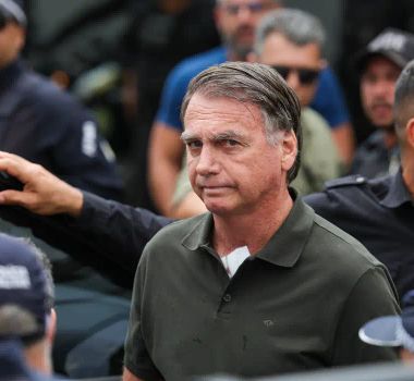 Imagem - Bolsonaro pede autorização para visita de padre na Papudinha