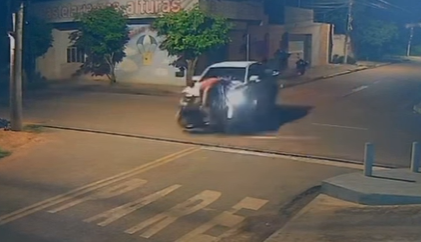 Veículo avançou a preferencial e fugiu do local sem prestar socorro