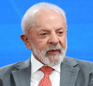 Imagem - Lula fará cirurgia no olho nesta sexta-feira