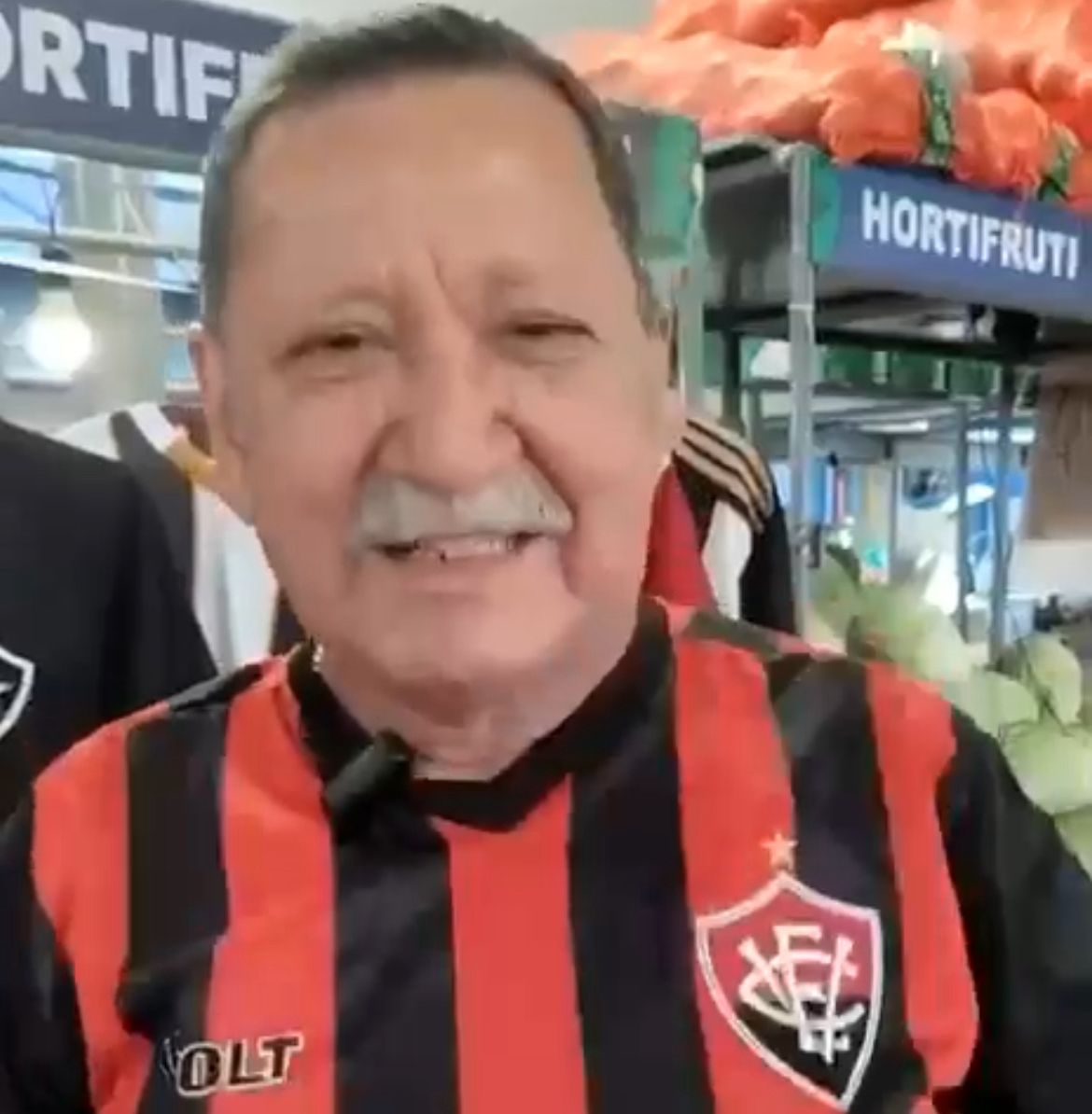 Imagem - Secador? Torcedor do Paysandu compra camisas dos rivais para 'secar' o Remo na Série A