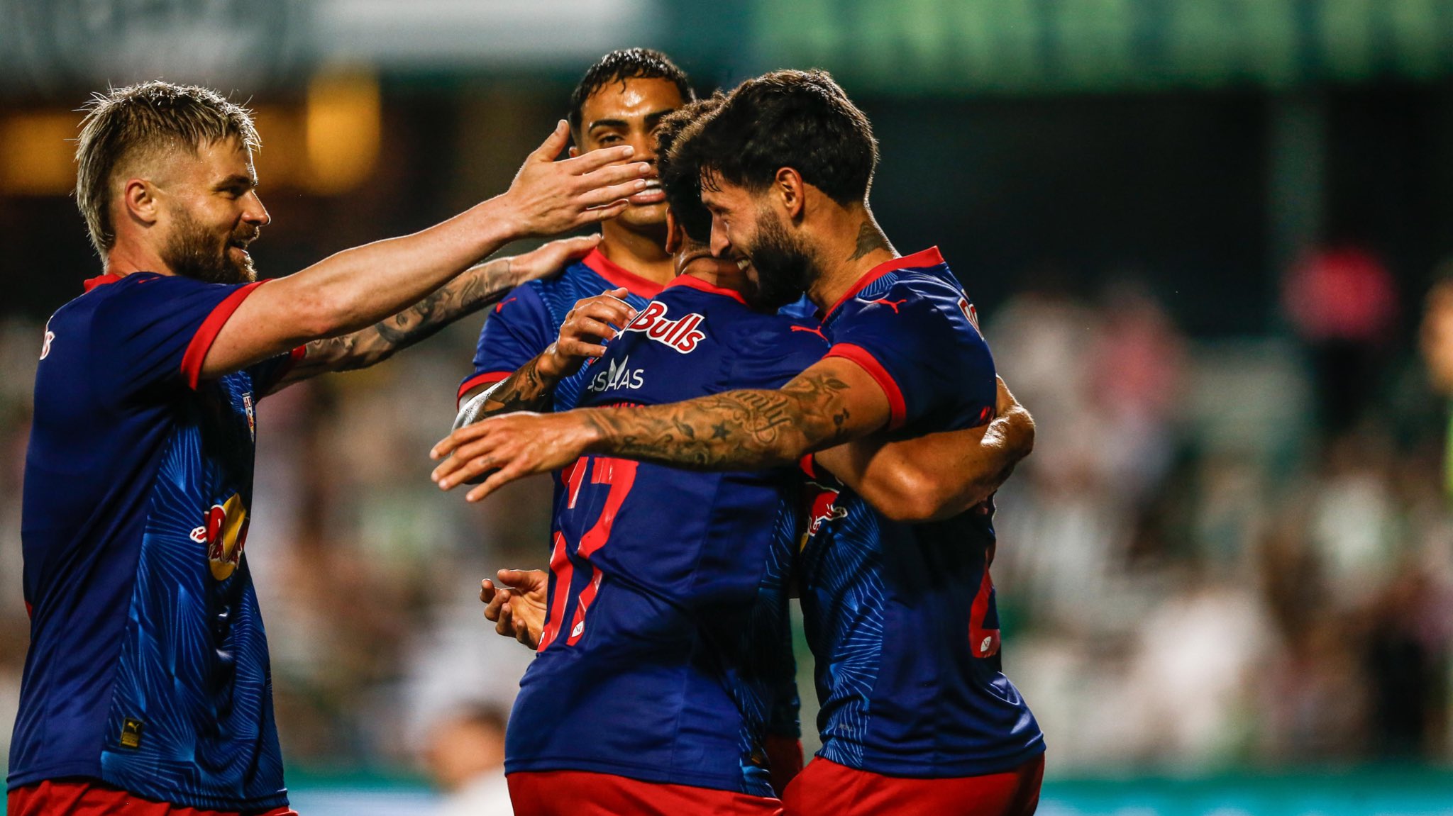 Juninho Capixaba marcou no apagar das luzes e deu a vitória ao Bragantino - 