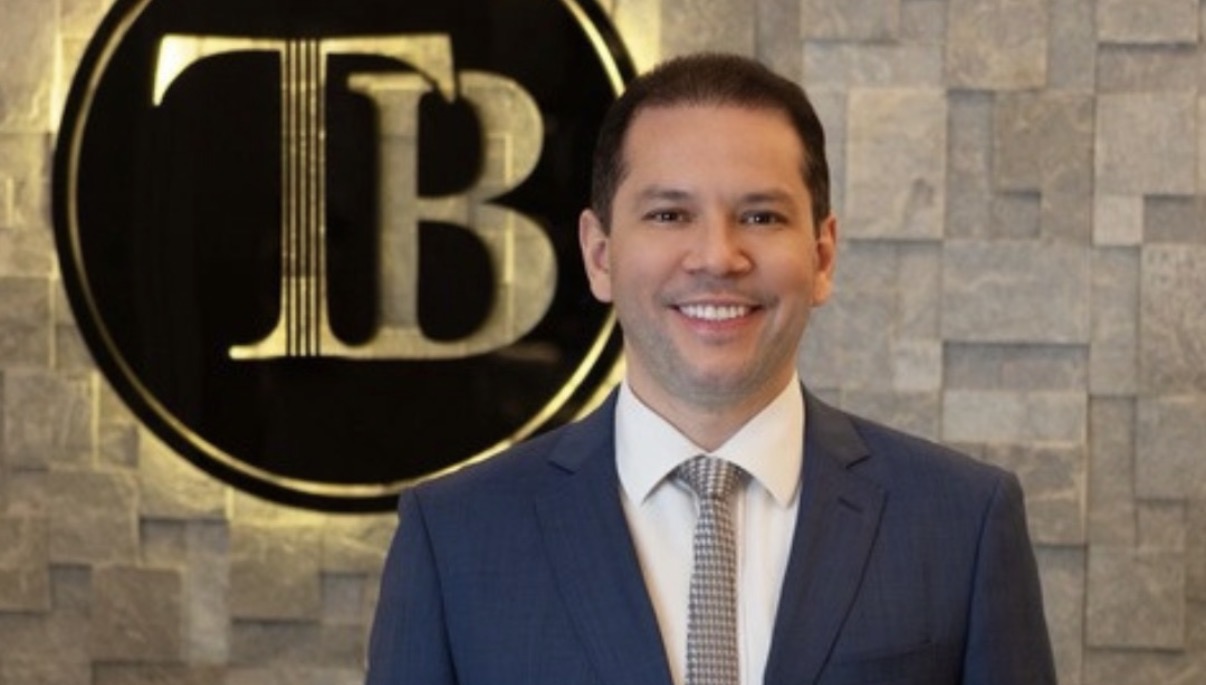 O criminalista Tiago Brito reunirá os amigos, no próximo domingo, no Espaço VIP da sede campestre da AP  Niver Tiago Brito, dia 08/02, na AP, para comemorar o seu aniversário. 