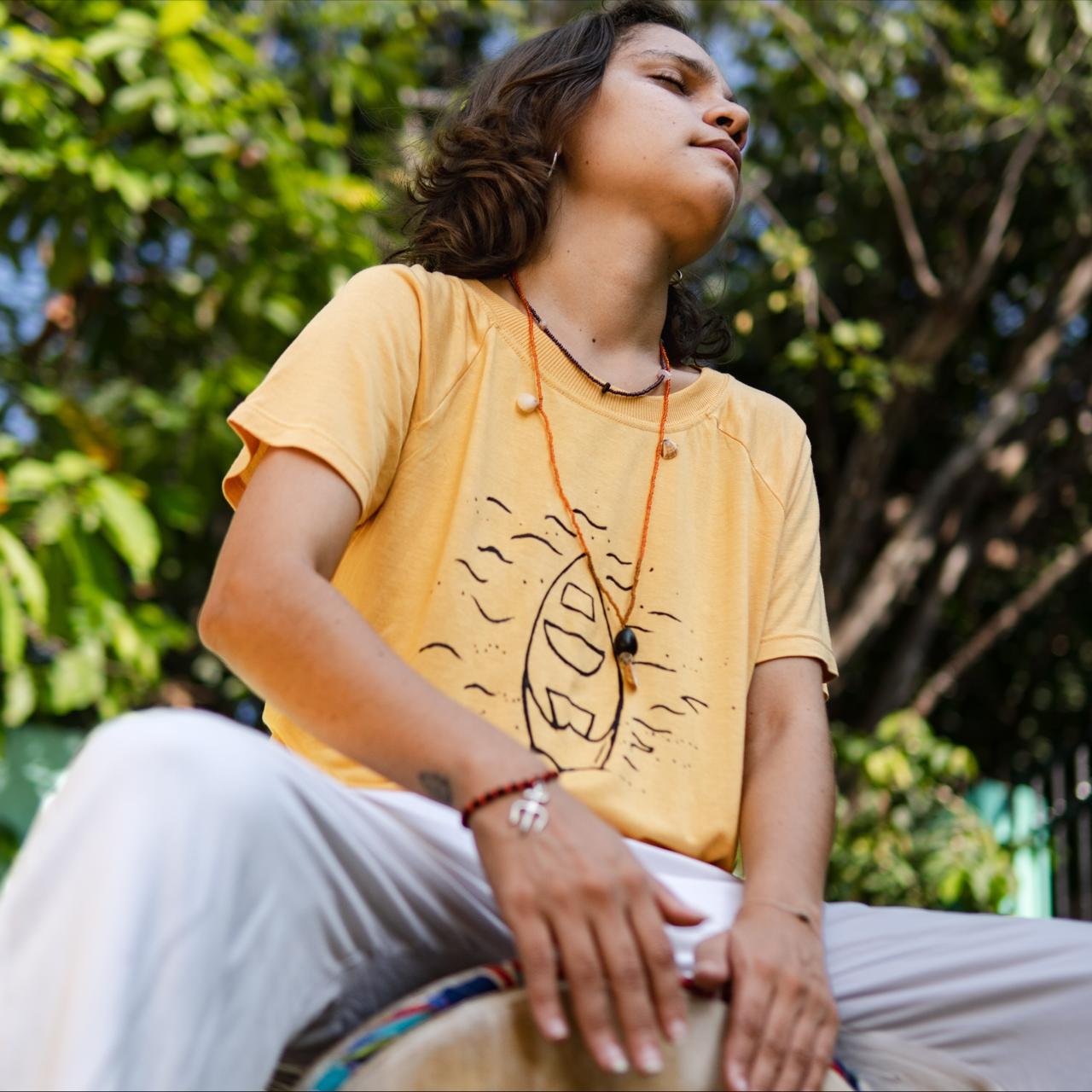 O encerramento musical fica por conta de Íris da Selva, artista trans de Icoaraci, que vem se destacando na cena musical brasileira.