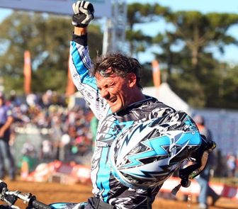Imagem - Lenda do motocross no Brasil, 'Chumbinho' Becker morre ao cair de ribanceira