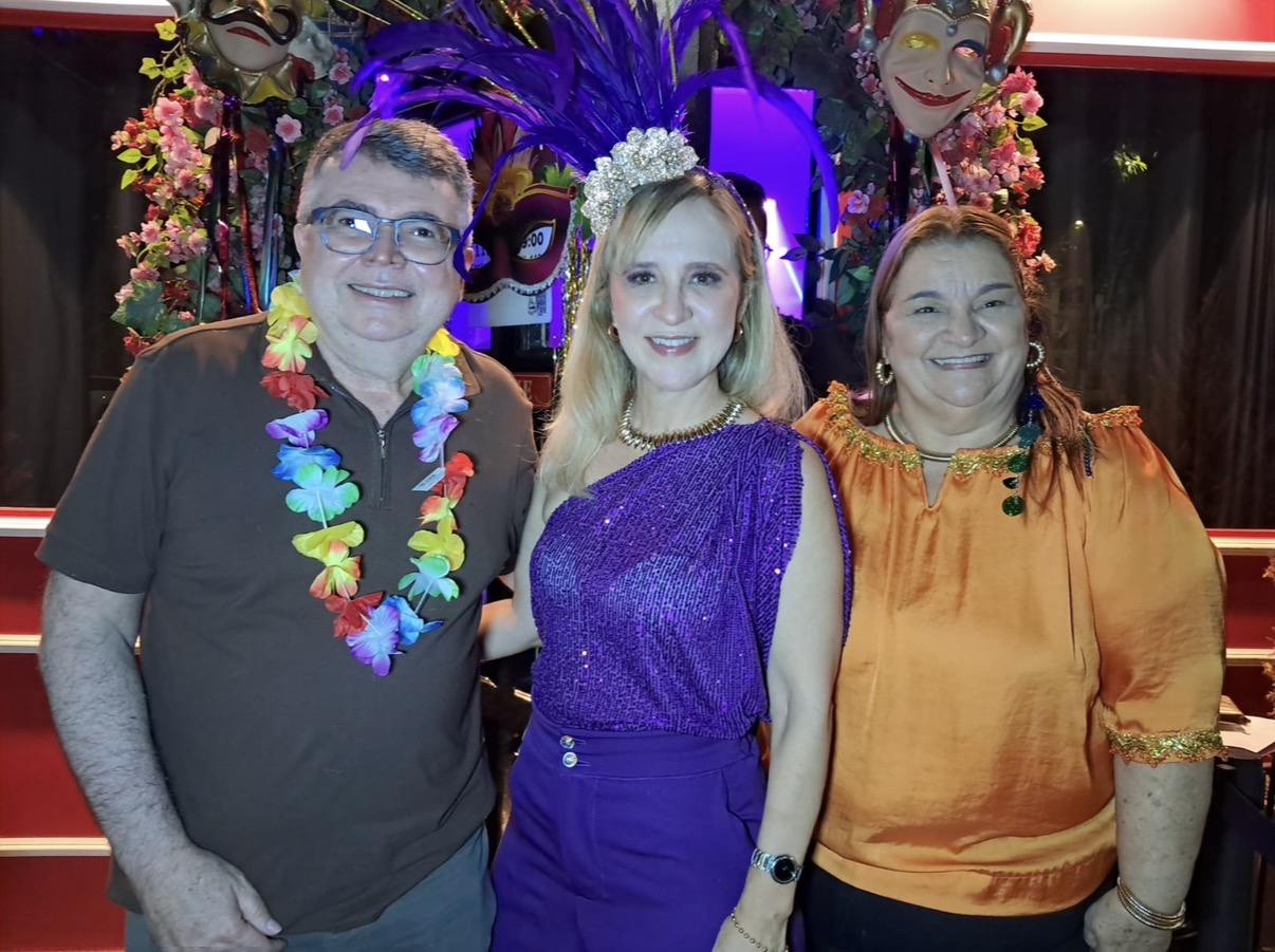 Cláudio e Milene Guilhon e Julita Tofolo, à espera da netinha Cecília 