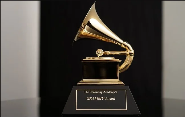Grammy 2026 consagra Bad Bunny e emociona o Brasil com vitória de Caetano e Bethânia